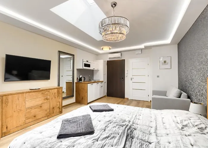 Toress Deptak شقة