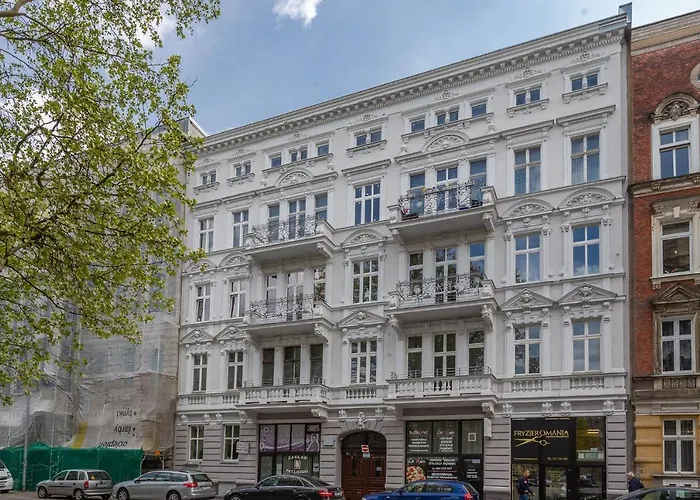 Toress Deptak شقة *