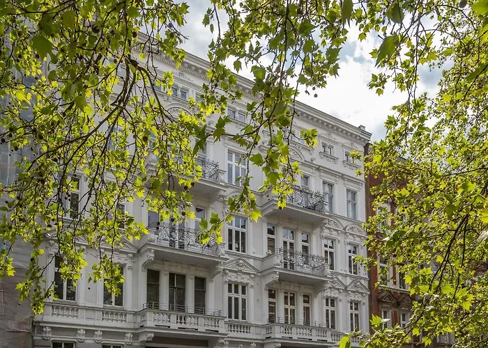 Toress Deptak شقة